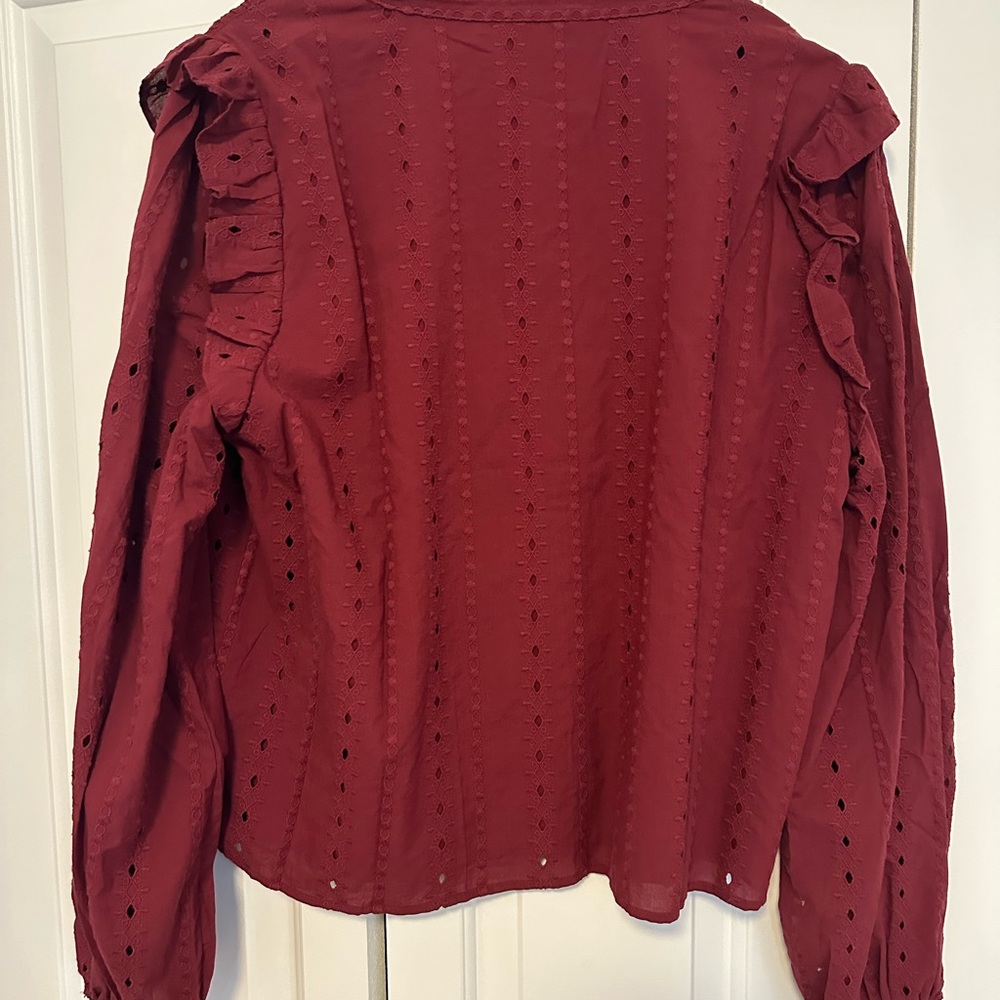 Lia Textured Ruffle Eyelet Top - Picture 2 of 2
